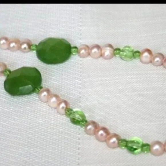 Hand made necklace fresh water pearl green jade semi precious stones - Picture 3 of 4